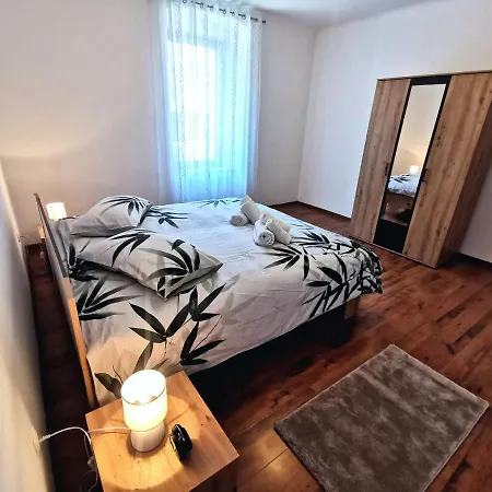 Parun Lägenhet Pula Exteriör bild